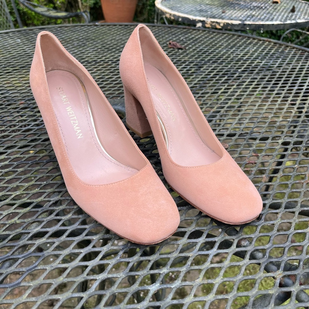 Stuart Weitzman light beige suede shoes – very good condition! ❤️